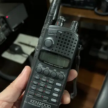 This is the rig I used to contact Jean-Pierre Haigneré, in 1999, when he was aboard the MIR Space Station #hamradio #mir …