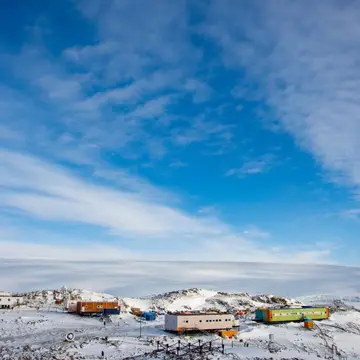I am glad to have worked RI1ANY, Yuri, operating from Novolazarevskaya Station in #antarctica, QTH loc JB59vf. QSO in …