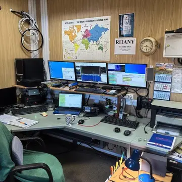 Thanks to Yuri, RI1ANY, for an amazing SSB QSO on #qo100 from Novolazarevskaya Base in #antarctica #amsat #hamradio …